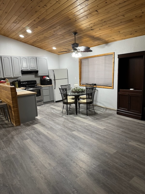 antler-ridge-kitchen-flooring